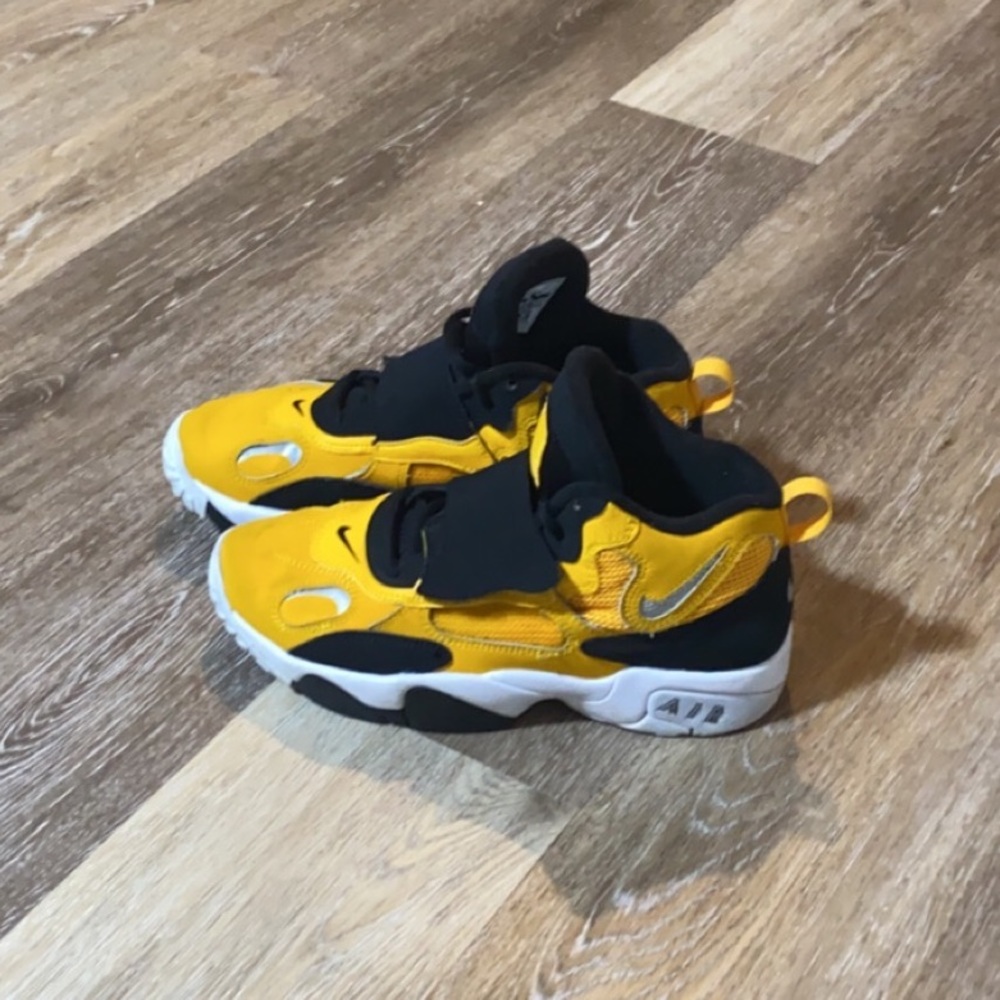 Nike Air Max Speed Turf GS University Gold